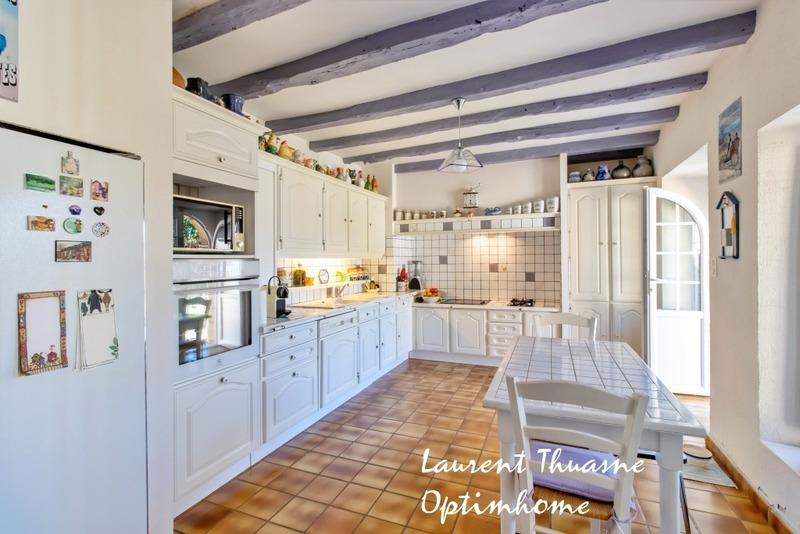 Secret retreat in the heart of Périgord – 15th century noble residence with swimming pool and outbui