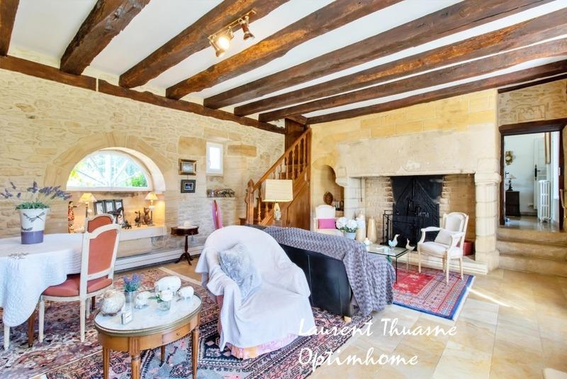 Secret retreat in the heart of Périgord – 15th century noble residence with swimming pool and outbui
