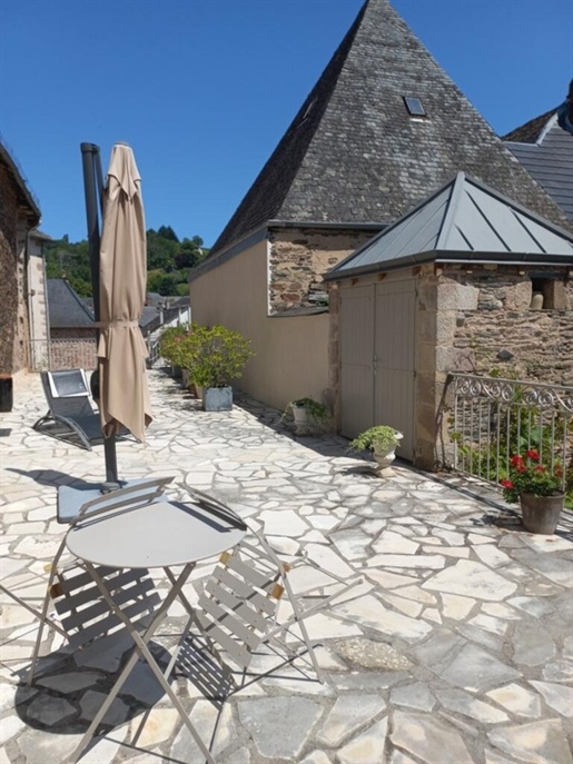 Appartement De Caractere Avec Grande Terrasse