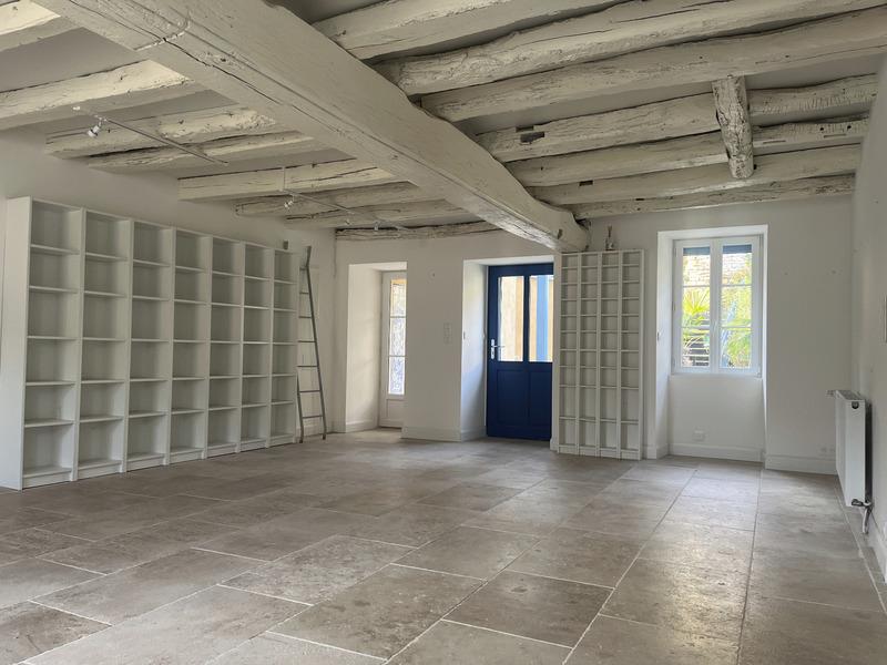 Montbard 7min : maison rénovée 142m² + logis 58m², dépendances, jardin, piscine. Prix : 375 000€