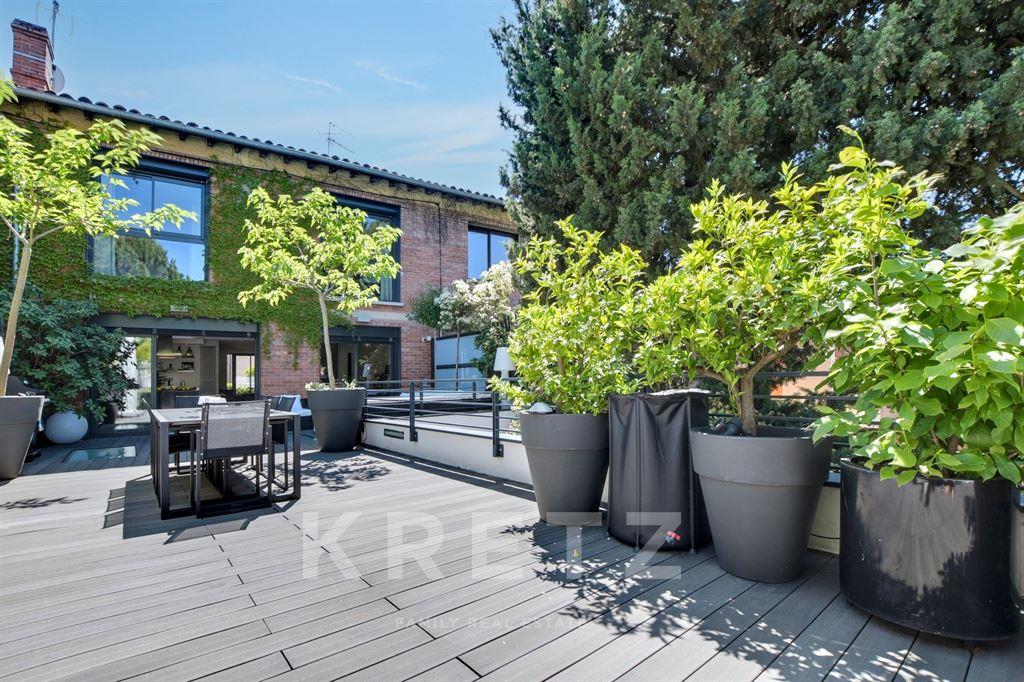 Art Deco town house with swimming pool - historic center of Toulouse