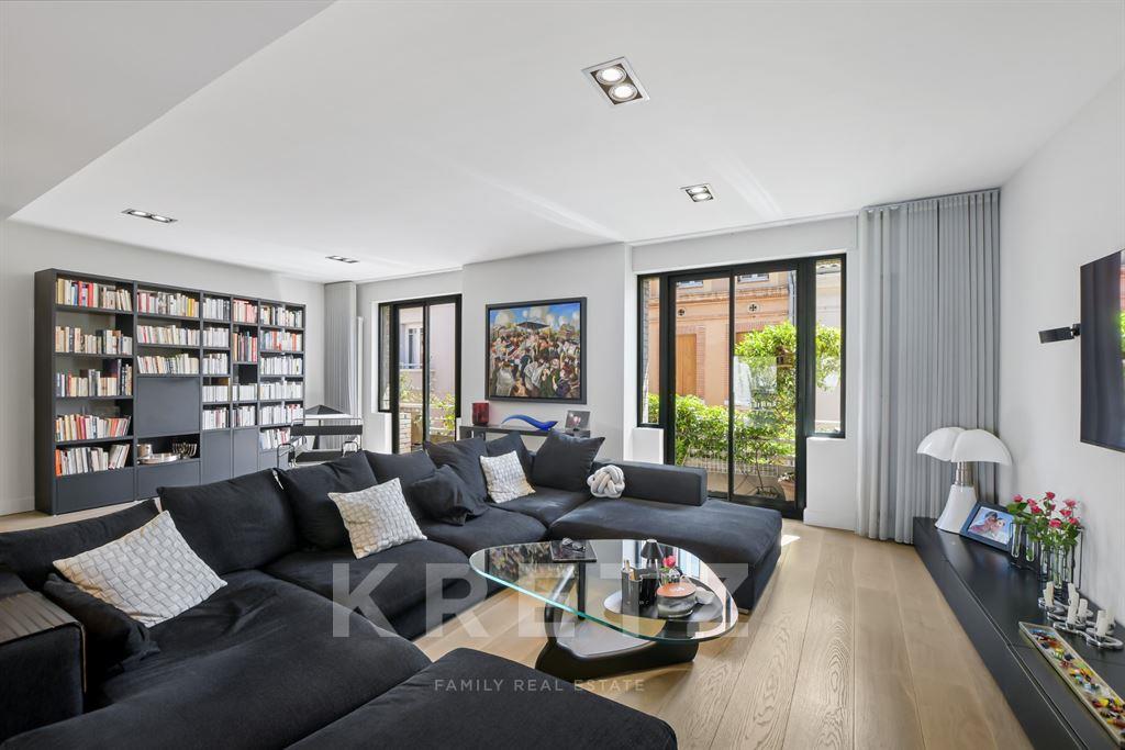 Art Deco town house with swimming pool - historic center of Toulouse