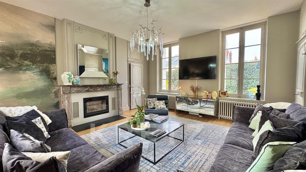 Maison à vendre, 317m², Saumur