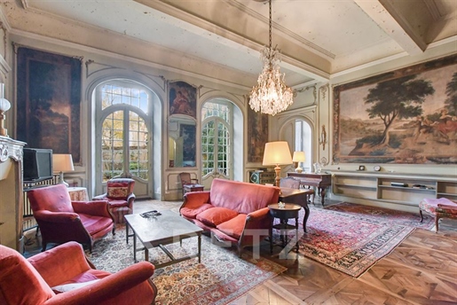 1000M2 townhouse in the golden triangle