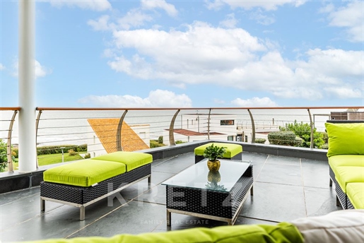 Exclusivite Kretz - Villa com vista para o mar