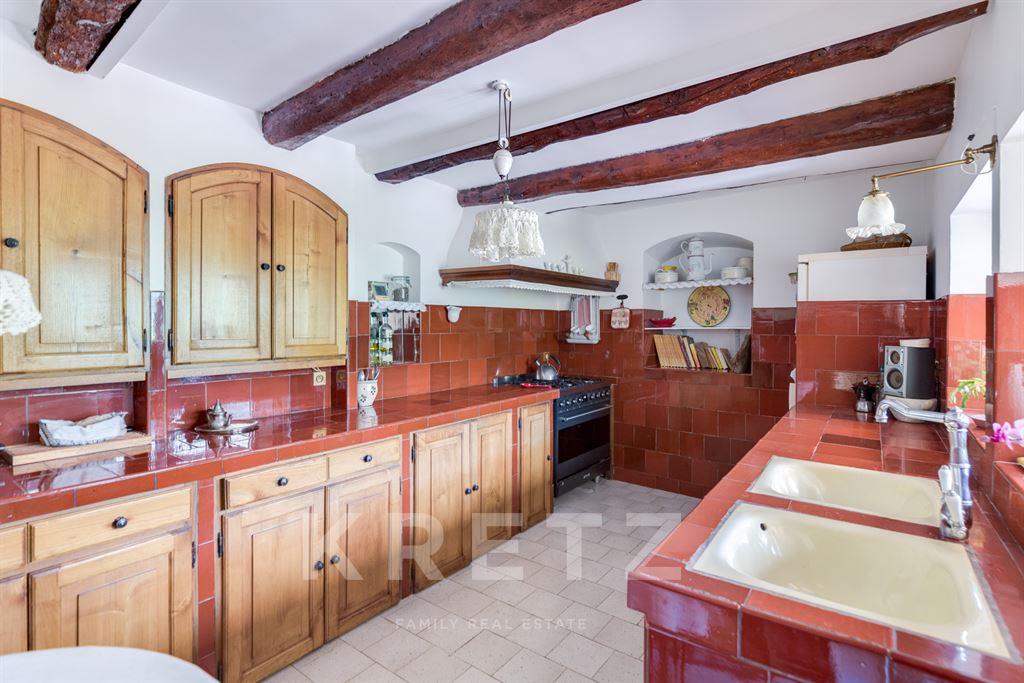 Charming Provencal house in the heart of nature