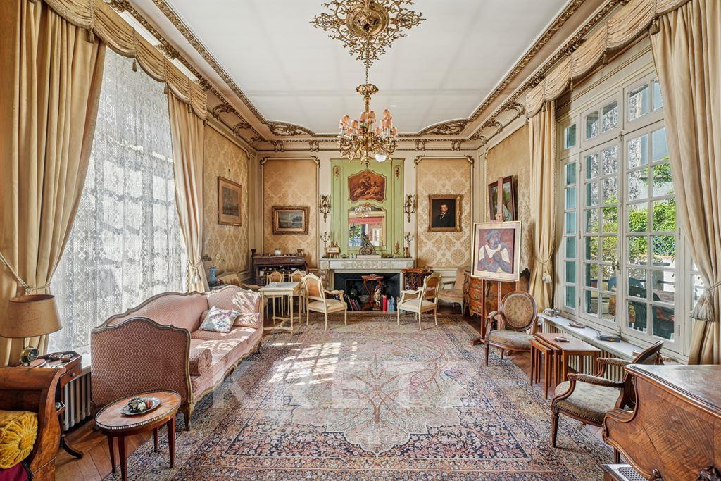 Cumpărare: Proprietate de lux (92600)
