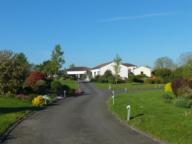 Property for sale 17 rooms near Semur En Auxois (21)