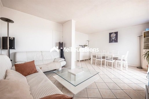 Purchase: Apartment (92160)