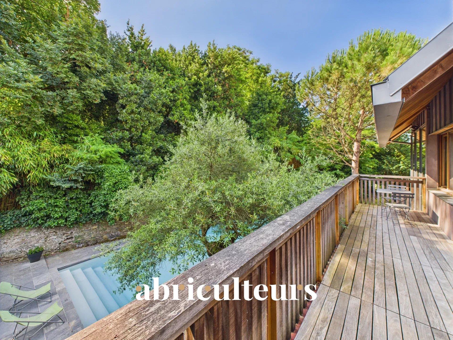 Splendid architect-designed house in a green setting - 317m², swimming pool and large terraces - Nan