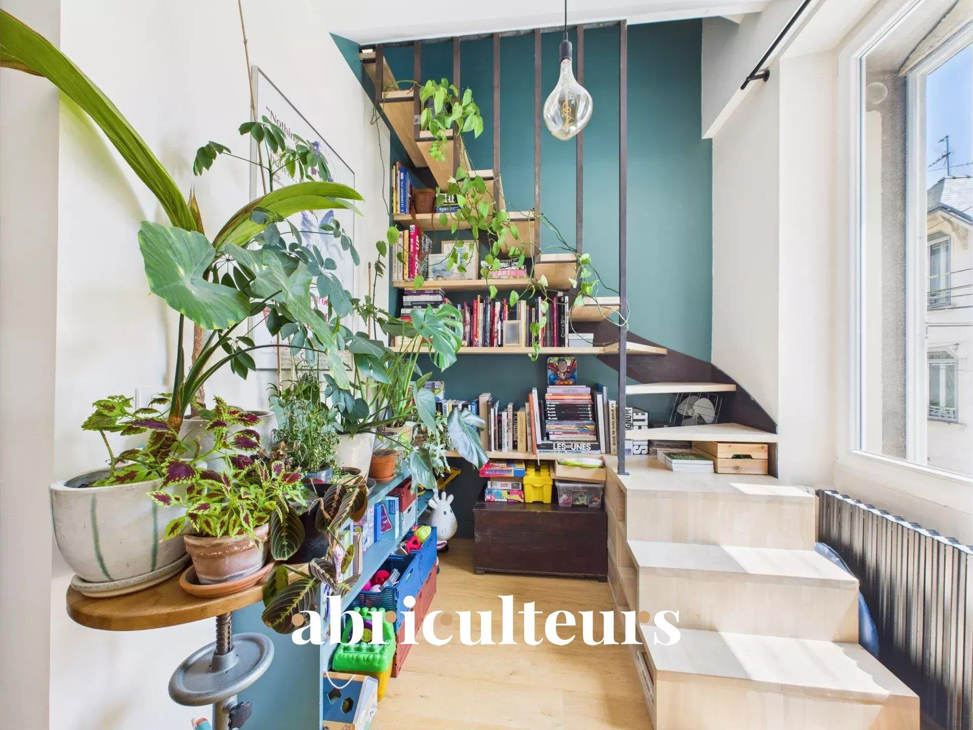 House of 88,7m2 on the ground (71m2 carrez) - Renovation of 2021 - Private garden of 168m2 - Garage