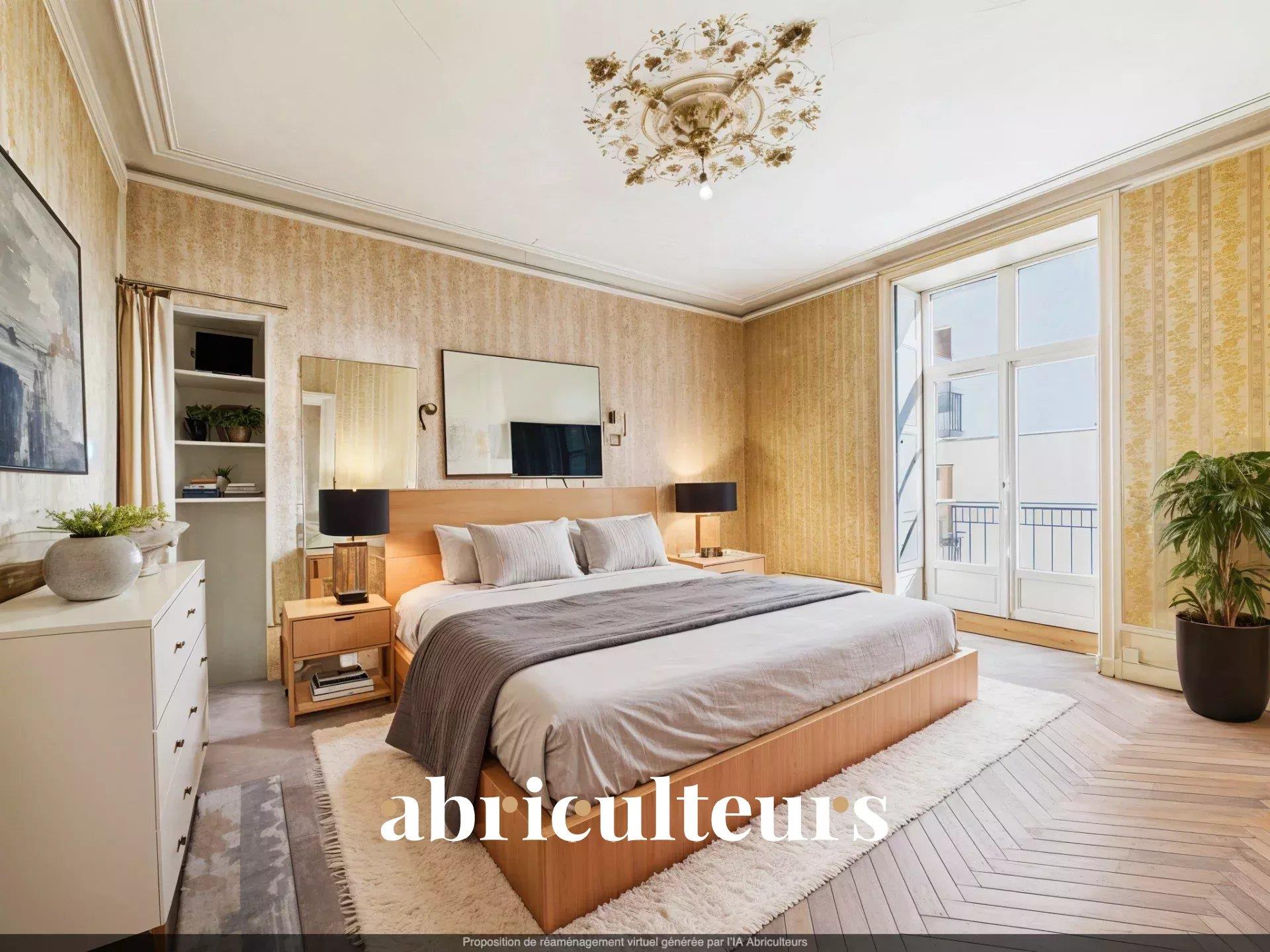 Large 155m2 bourgeois apartment - 5 rooms - 3 bedrooms - Balcony - Cellar - Attic - Rue Deshoullière