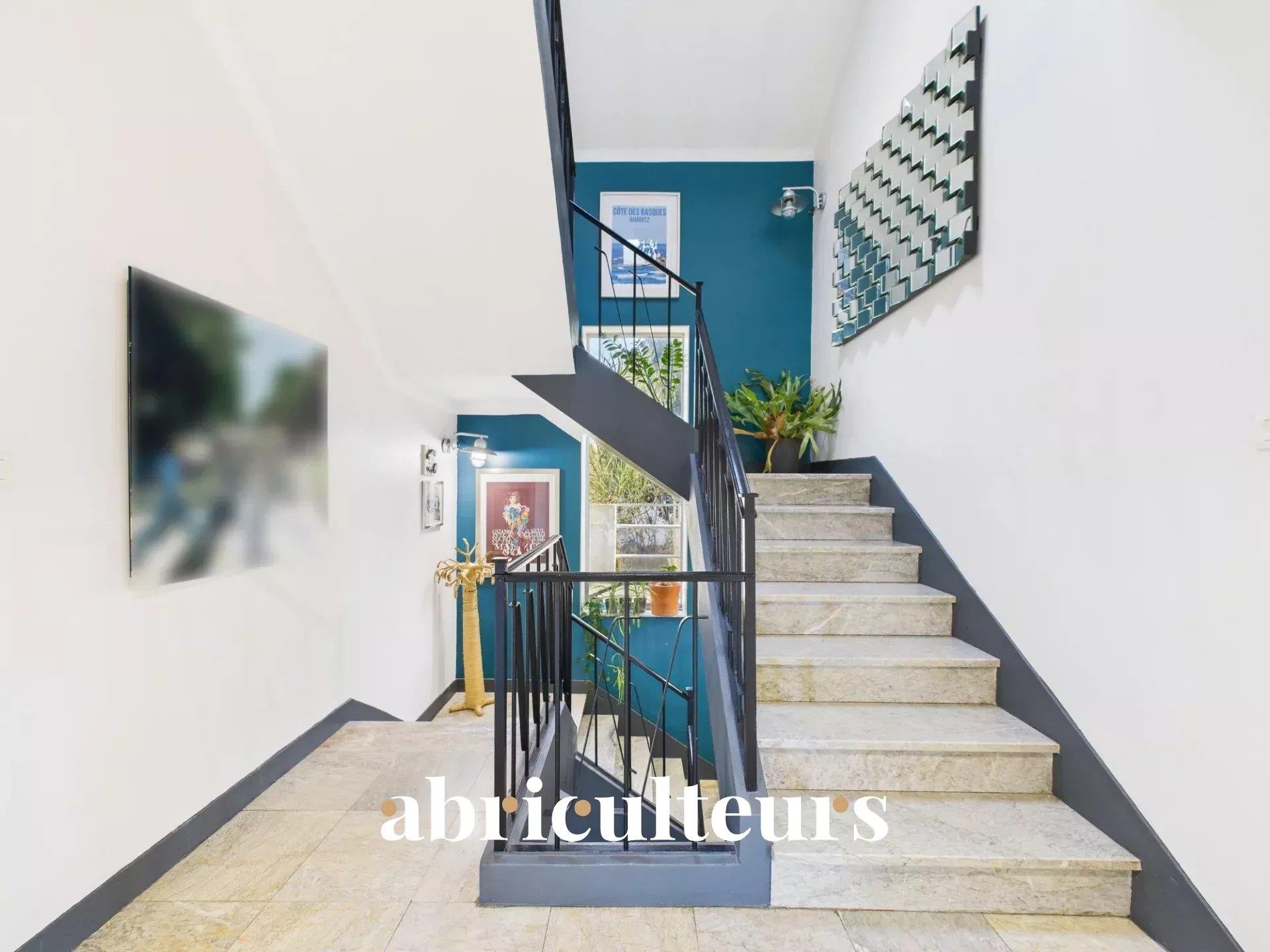 Spacious family house 230 m² - 7 bedrooms - Garage - Heat pump - Quartier Procé