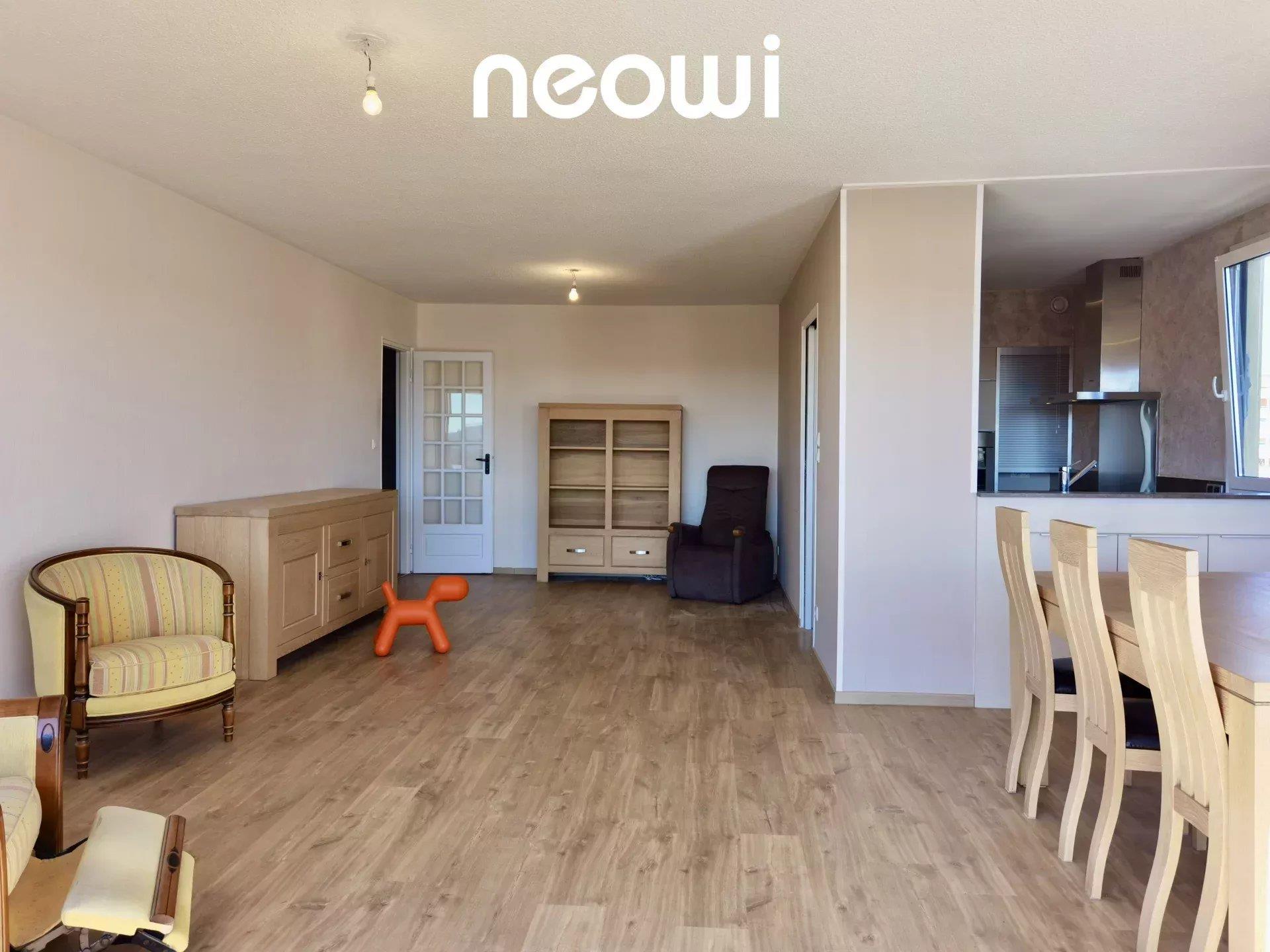 Appartement T4 - ascenseur - garage -balcon