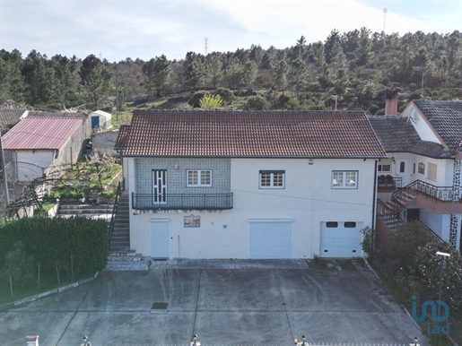 Traditional house with 3 Rooms in Vila Real with 274,00 m²