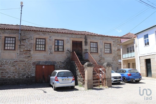 Traditional house with 3 Rooms in Vila Real with 307,00 m²