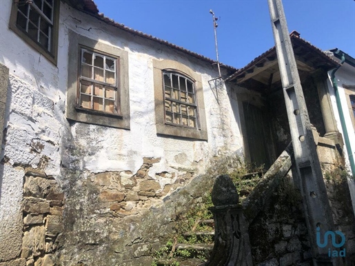 Maison de village T3 à Vila Real de 280,00 m²