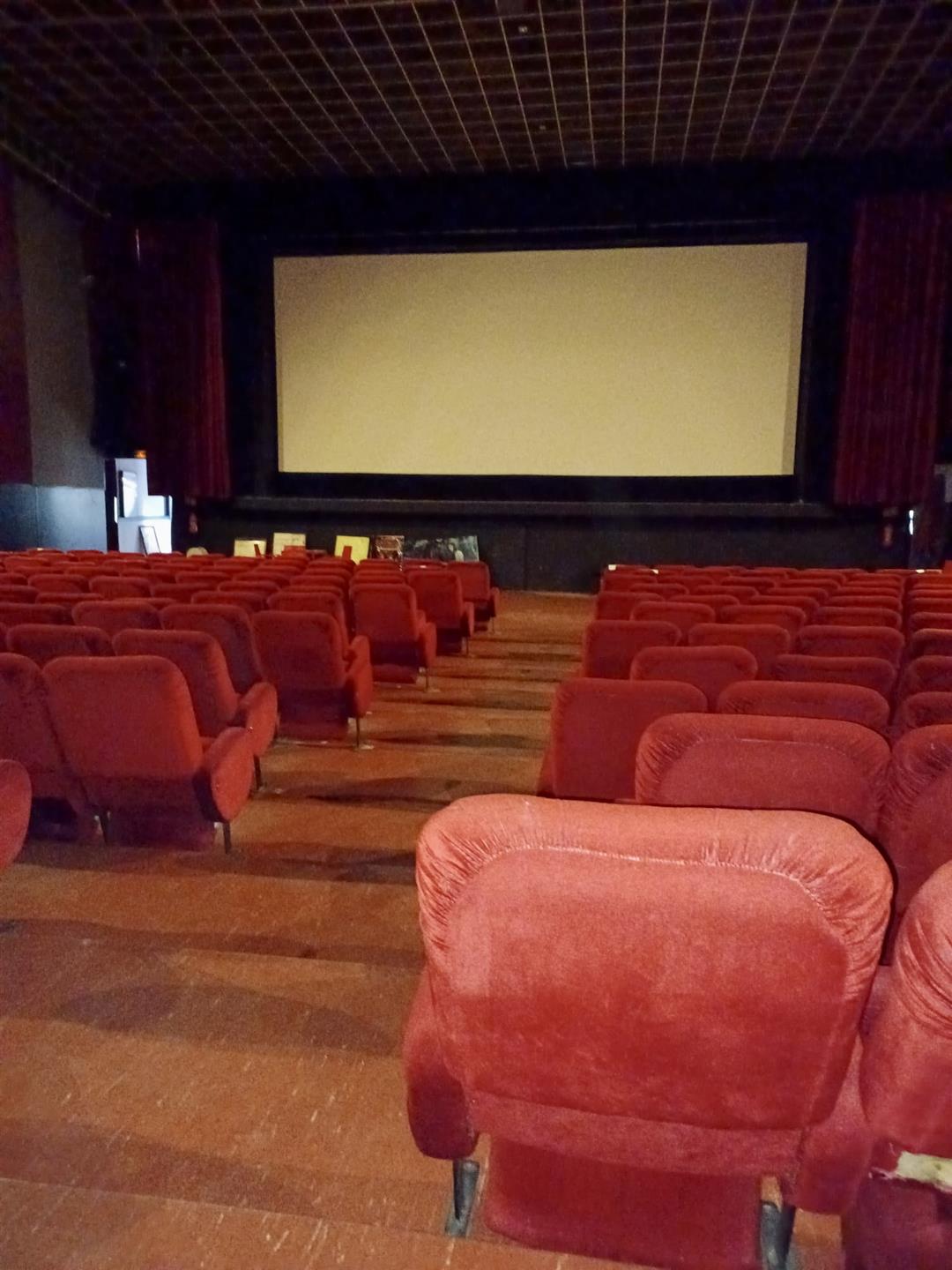 Cineteatro Girassol em Vila Nova de Milfontes