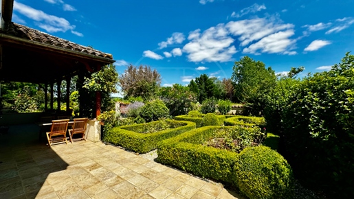 Stone property in a charming location