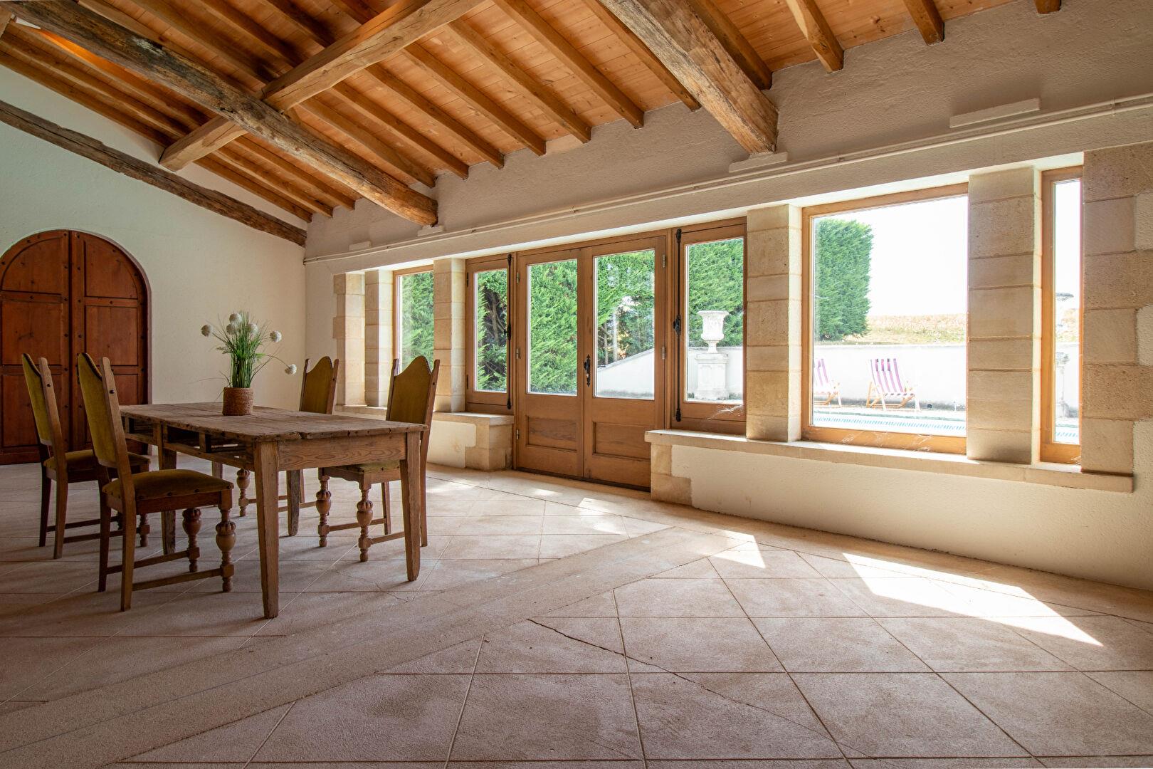 Magnificent manor house in an idyllic setting