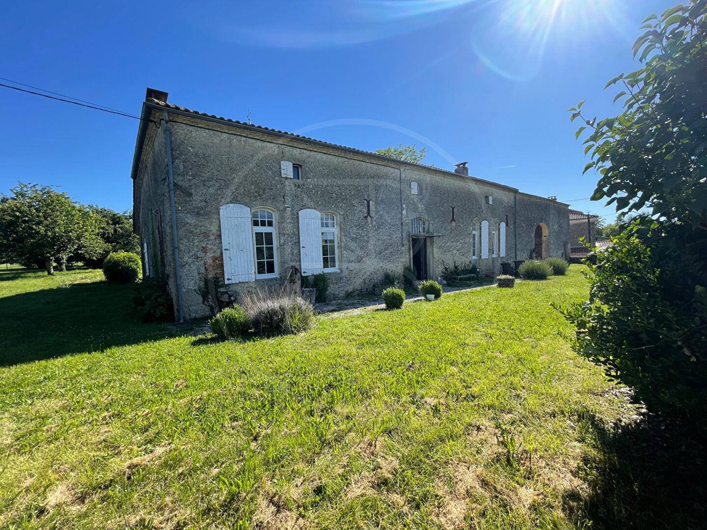 Charming stone farmhouse set in 2600m2 of gardens