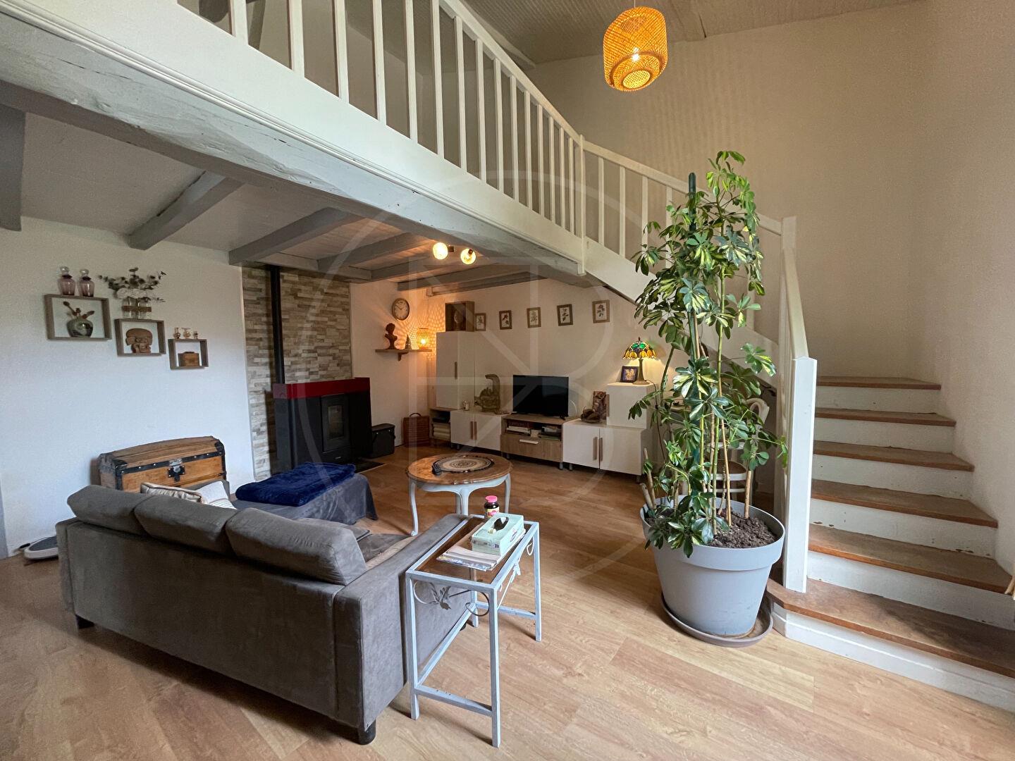 Charming property with gite and apartment