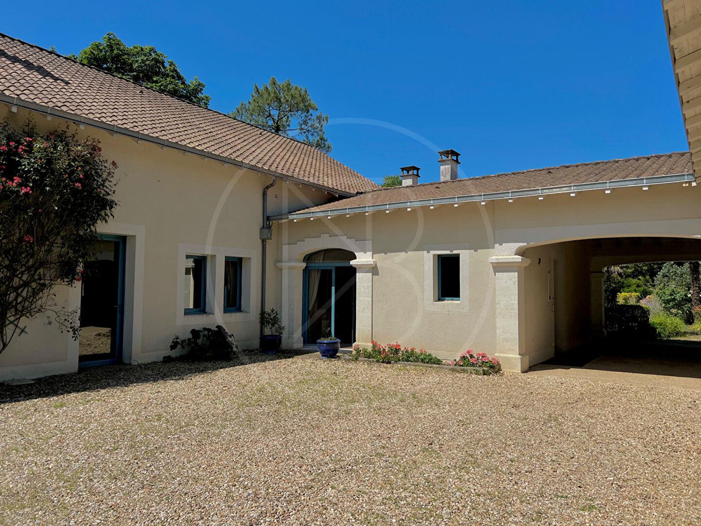 Exceptional home and its magnificent grounds