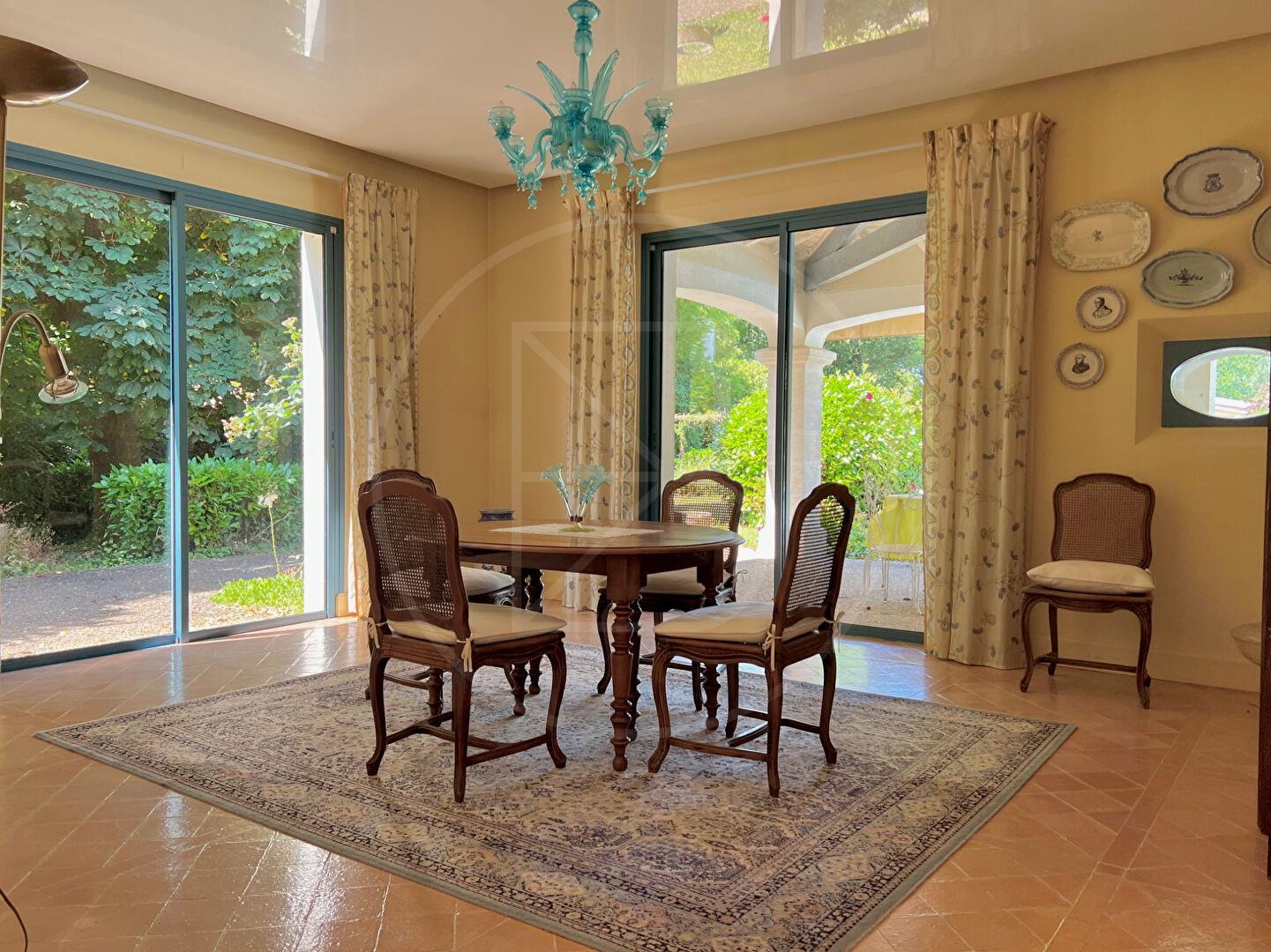 Exceptional home and its magnificent grounds