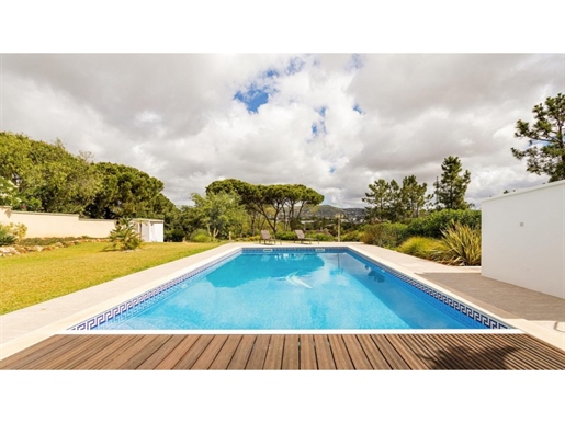 Villa V3 avec piscine et joli jardin á minutes de Almancil