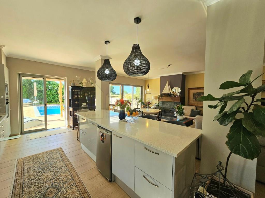 Moderne Villa mit Blick auf die Ria Formosa und Panorama-Dachterrasse
