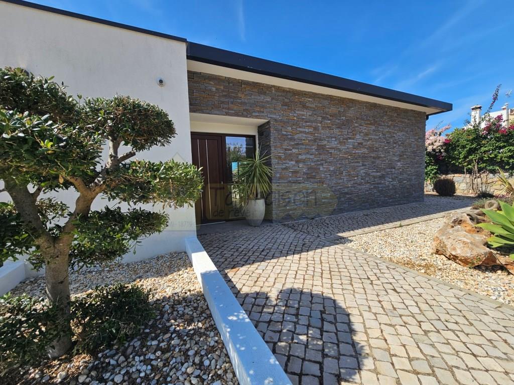 Fantastische Villa mit 3 Schlafzimmern und leichtem Stahlrahmen (Lsf)