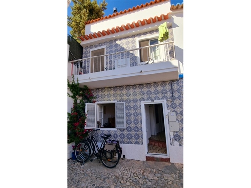 Maison traditionnelle située dans une rue pittoresque à moins de 2 minutes à pied du Jardim da Alago