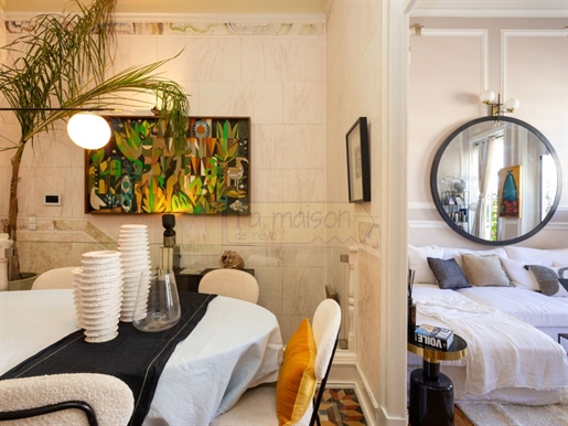 Exclusivité
Magnifique appartement atypique de 2 chambres situé près du centre de Olhão