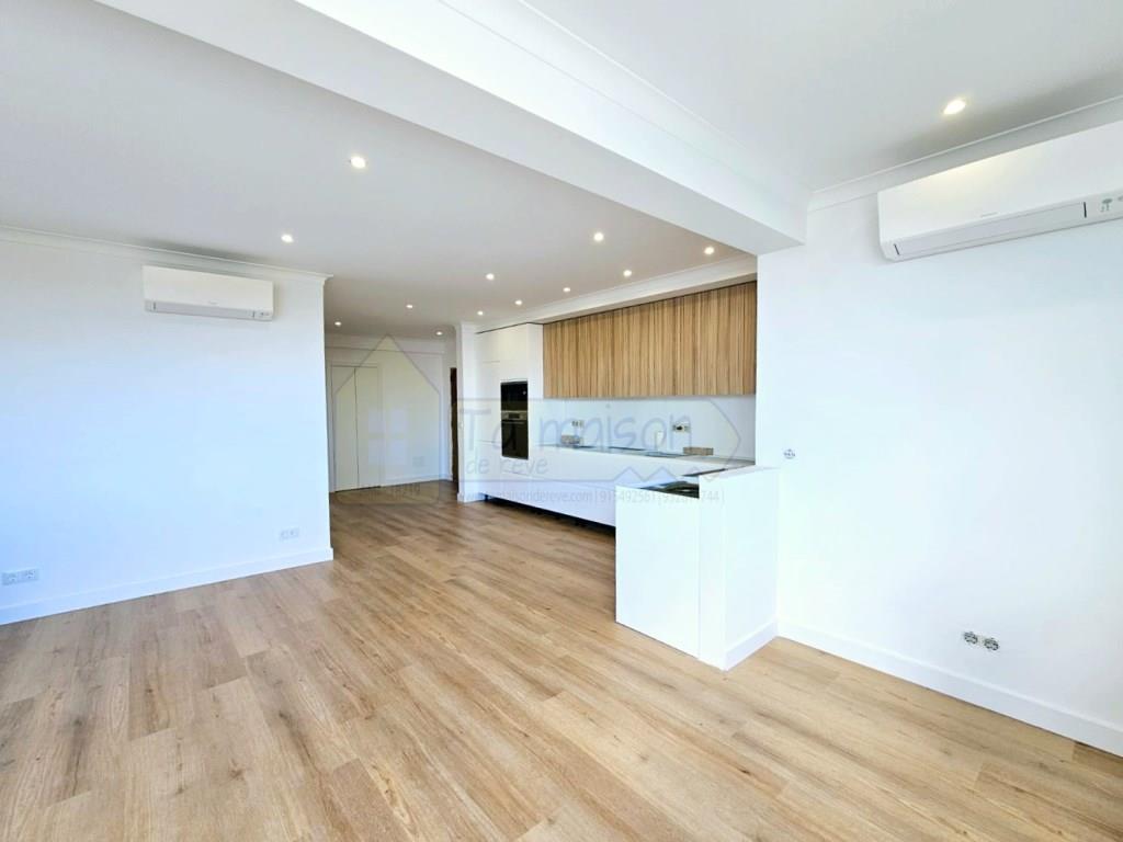 Apartamento T3 com vista deslumbrante para a Ria Formosa