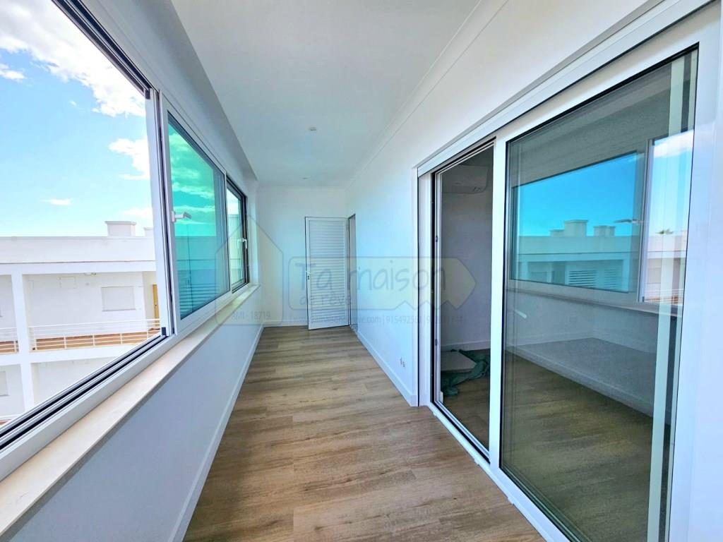 Apartamento T3 com vista deslumbrante para a Ria Formosa