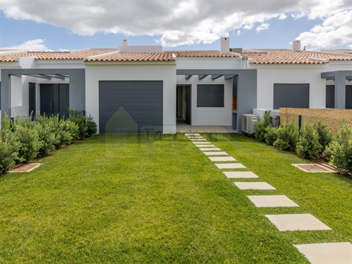 Vilamoura - New T2+1 house close to Golf