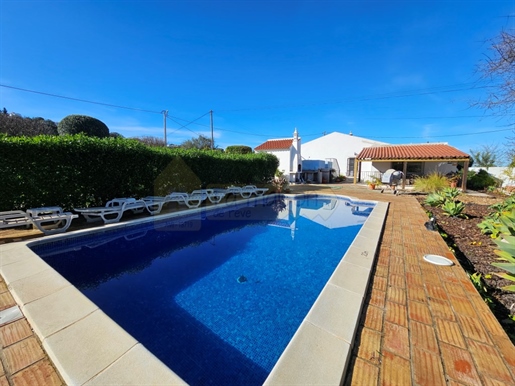 Maison typique de l'Algarve avec 4 chambre et piscine