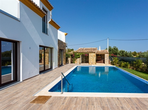 Maison neuve avec vue mer et piscine à vendre à Tavira