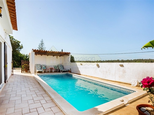 Single storey villa near Quinta do Lago