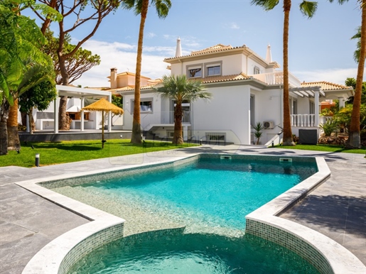 Magnificent 7 bedroom property located in a prestigious area close to Quarteira, the beaches and all
