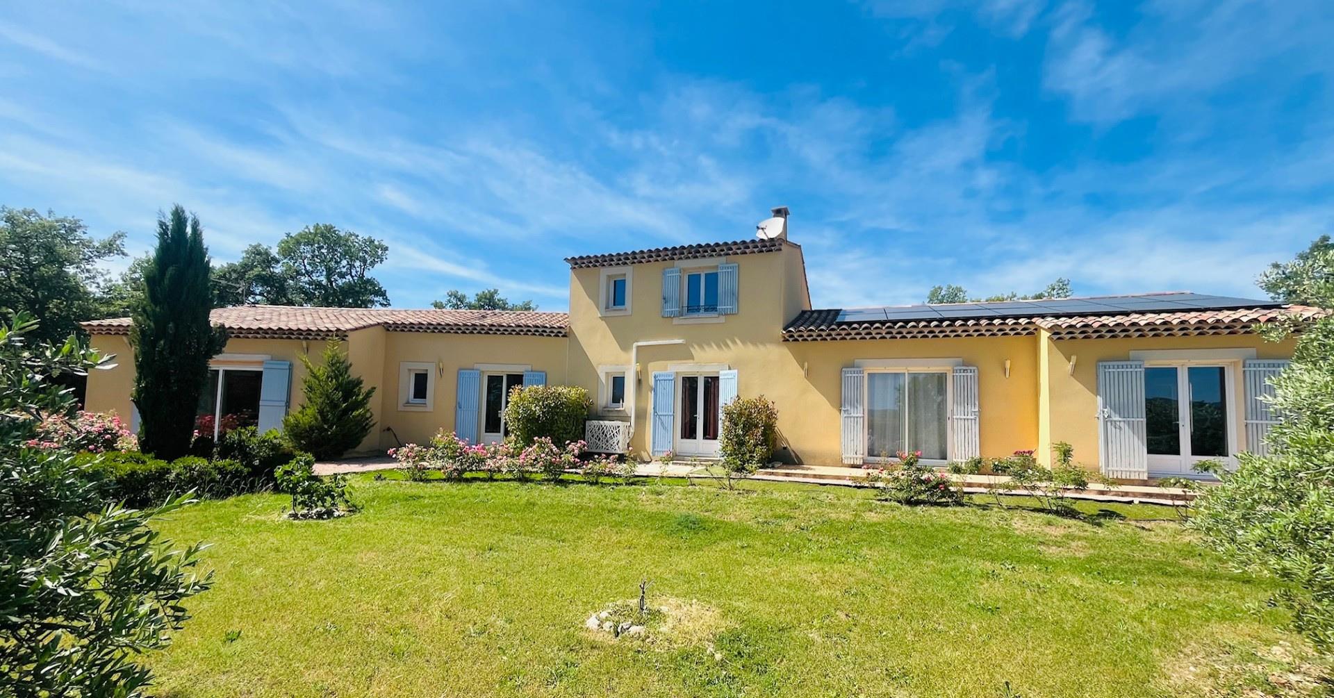 Villa with independent gîte with all comforts!