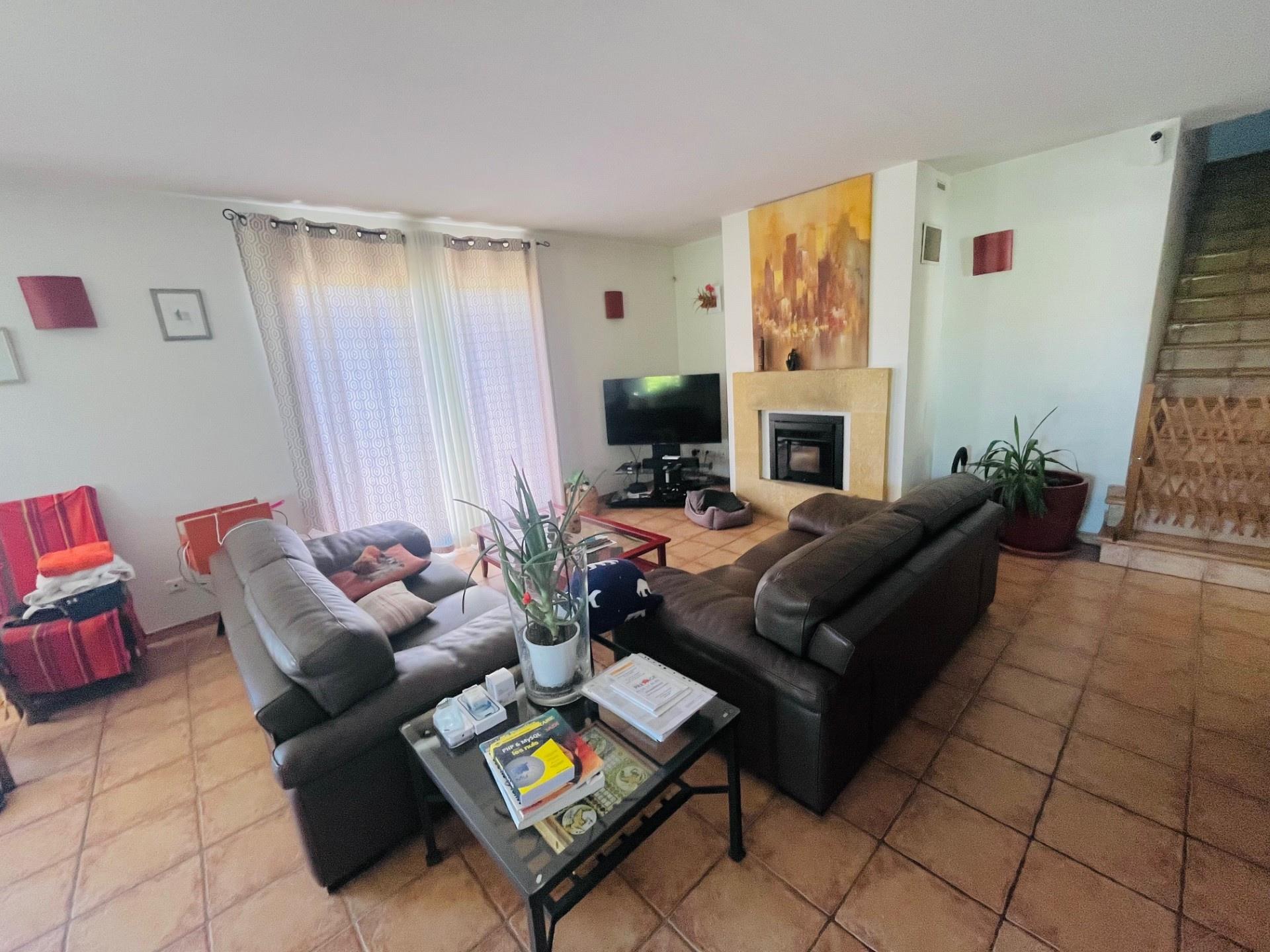 Villa with independent gîte with all comforts!