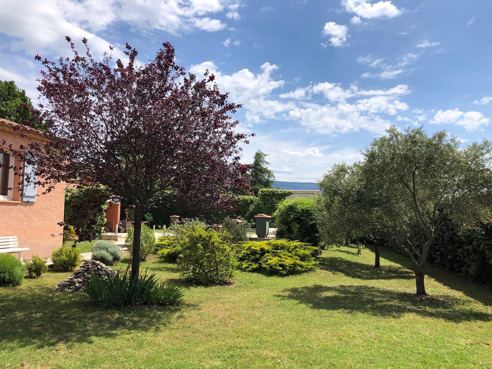 Single-storey villa near the village with all comforts in eclusiveness!