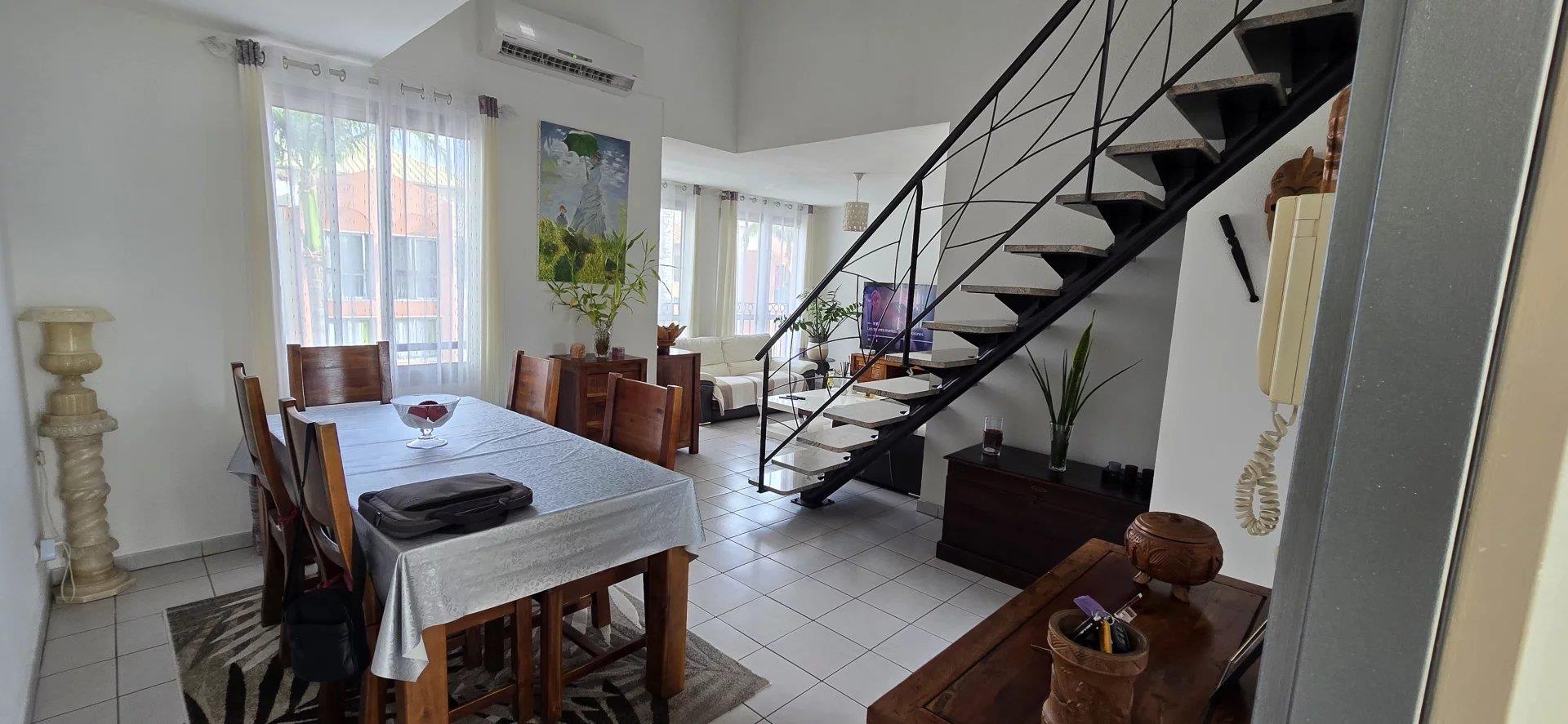 For sale - Exceptional T5 luxury apartment - Hyper Centre de Saint-Leu - Saint-Leu, France