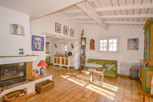Lorgues single-storey villa in dead-end street very close to the village