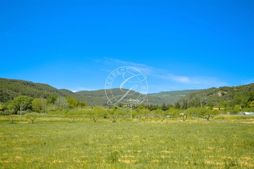 Draguignan Property with a postcard landscape