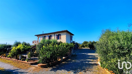 Sale Detached House / Villa 300 m² - 6 rooms - Rosignano Marittimo
