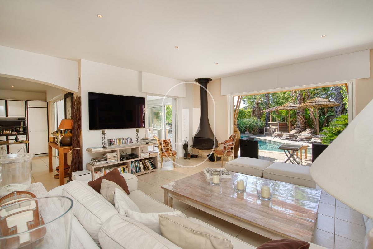Compra: Apartamento (83120)