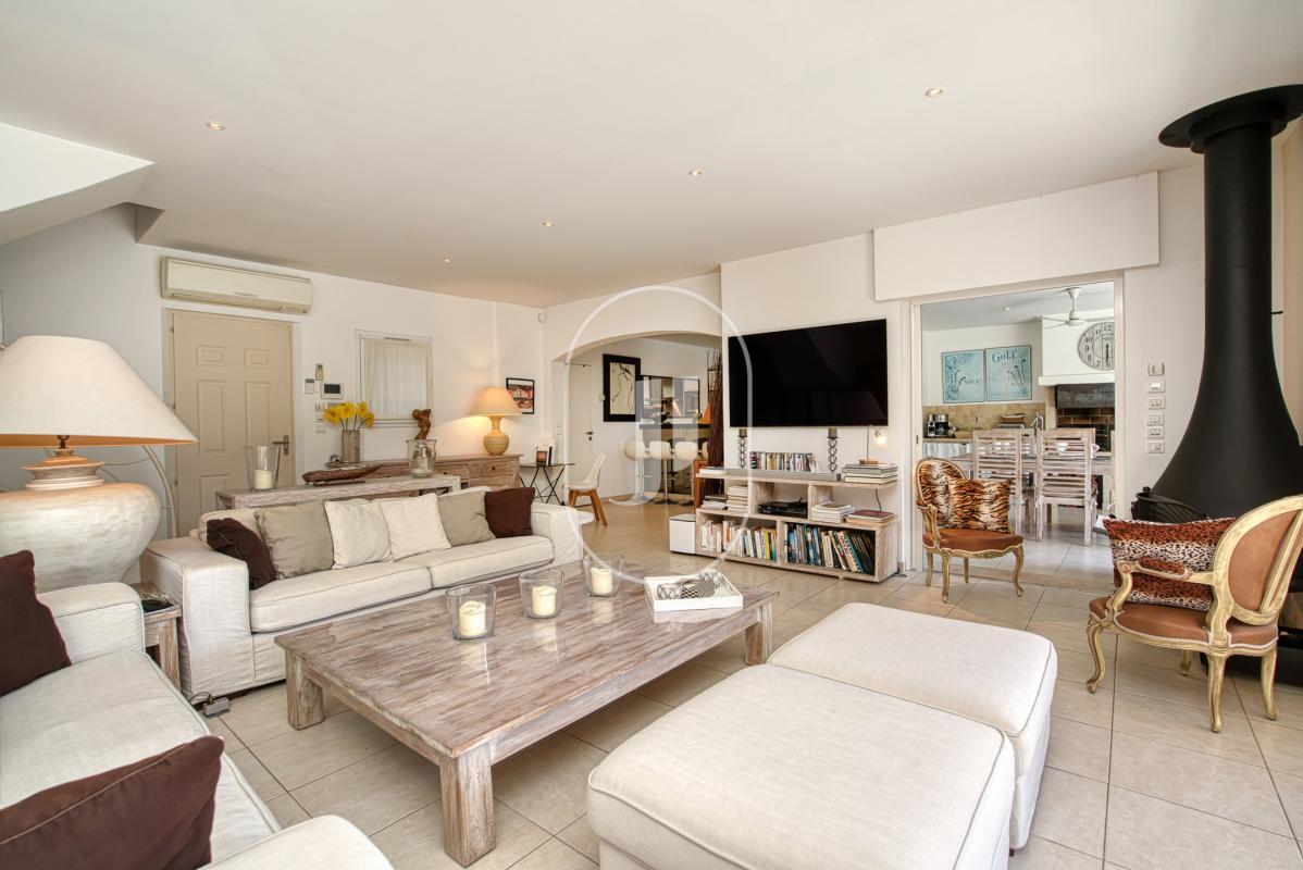Compra: Apartamento (83120)