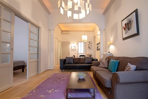 For sale Cannes - a two bedroom apartment in a central location in a belle époque building.